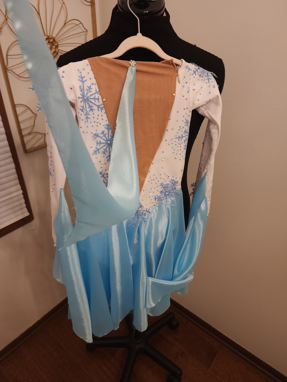Blue Snowflake Princess Ice skating Costume Dress For Girls 6-7 Years - Picture 6 of 8